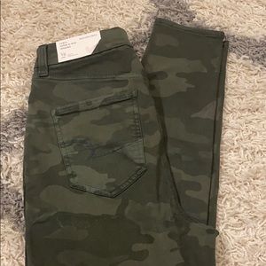 American Eagle Curvy Super High Rise Camo Jegging